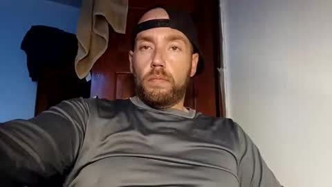 Snapshot of icyfucktoy chatting on 11/10/25, 04:44 icyfucktoy online show from 11/10/25, 04:44