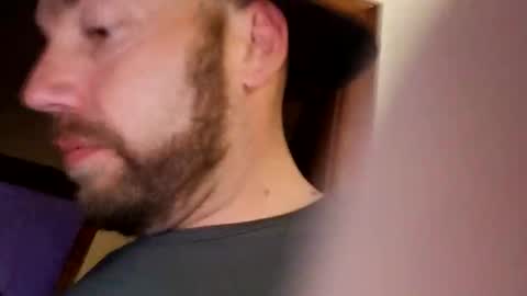 Snapshot of icyfucktoy chatting on 12/18/25, 02:50 icyfucktoy online show from 12/18/25, 02:50