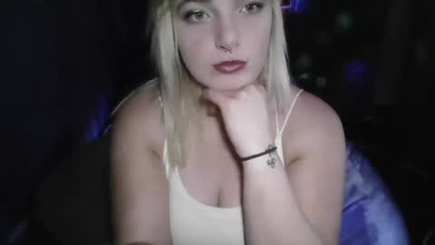 Snapshot of icykittiesbitch95 chatting on 01/06/25, 10:47 kennedyblue online show from 01/06/25, 10:47