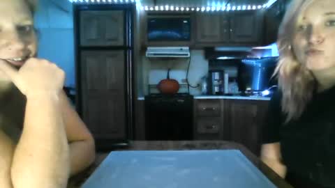 Snapshot of icykittiesbitch95 chatting on 10/02/25, 08:54 kennedyblue online show from 10/02/25, 08:54