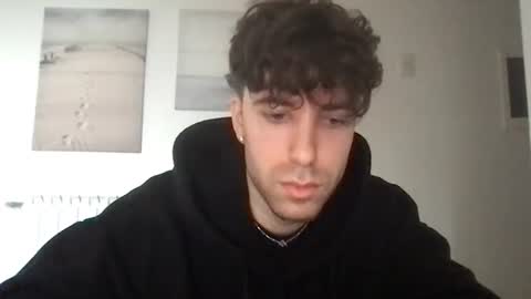 Snapshot of icyninesix chatting on 12/14/24, 12:01 icyninesix online show from 12/14/24, 12:01