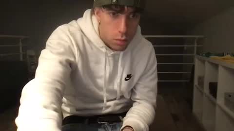 Snapshot of icyninesix chatting on 12/19/24, 05:18 icyninesix online show from 12/19/24, 05:18