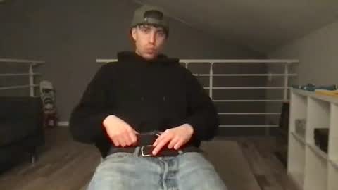 Snapshot of icyninesix chatting on 12/22/24, 02:17 icyninesix online show from 12/22/24, 02:17