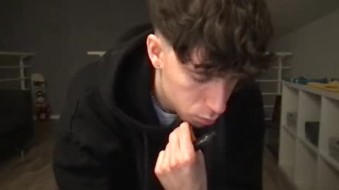 Snapshot of icyninesix chatting on 12/28/24, 11:05 icyninesix online show from 12/28/24, 11:05