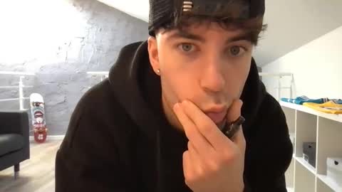 Snapshot of icyninesix chatting on 12/31/24, 10:58 icyninesix online show from 12/31/24, 10:58