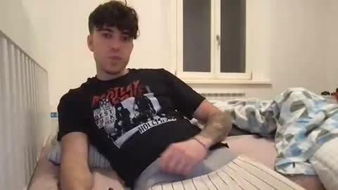 Snapshot of icyninesix chatting on 01/24/25, 01:45 icyninesix online show from 01/24/25, 01:45