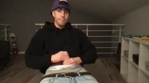 Snapshot of icyninesix chatting on 01/26/25, 06:58 icyninesix online show from 01/26/25, 06:58