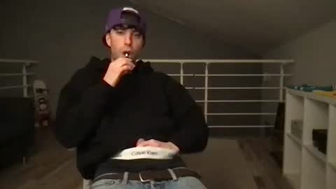 Snapshot of icyninesix chatting on 01/31/25, 12:39 icyninesix online show from 01/31/25, 12:39