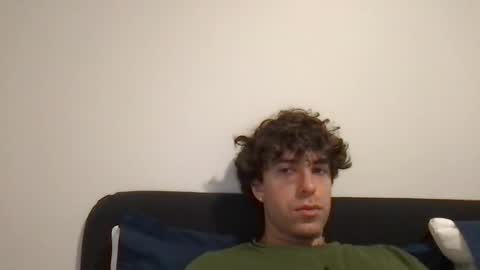 Snapshot of icyninesix chatting on 12/19/25, 03:52 icyninesix online show from 12/19/25, 03:52