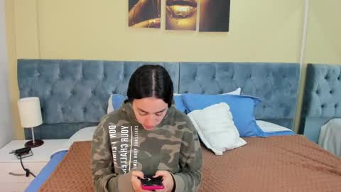 Snapshot of icysweetcam chatting on 01/31/25, 11:35 Icy online show from 01/31/25, 11:35