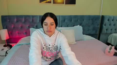 Snapshot of icysweetcam chatting on 02/06/25, 11:21 Icy online show from 02/06/25, 11:21