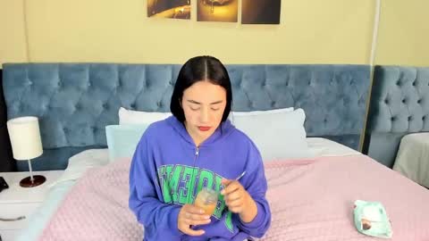 Snapshot of icysweetcam chatting on 02/10/25, 11:46 Icy online show from 02/10/25, 11:46