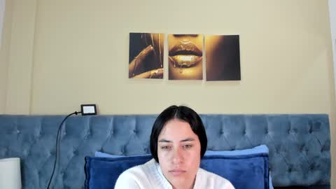 Snapshot of icysweetcam chatting on 03/04/25, 11:19 Icy online show from 03/04/25, 11:19