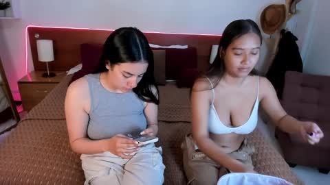 Snapshot of icysweetcam chatting on 09/15/25, 10:26 Icy online show from 09/15/25, 10:26