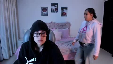 Snapshot of icysweetcam chatting on 09/25/25, 10:30 Icy online show from 09/25/25, 10:30