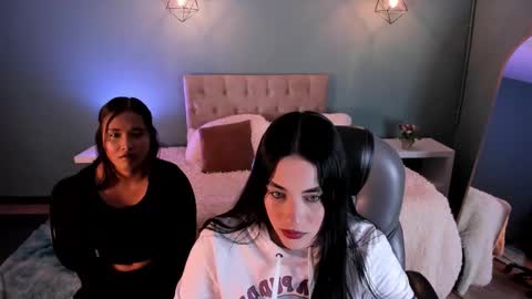 Snapshot of icysweetcam chatting on 02/22/26, 02:45 Icy online show from 02/22/26, 02:45