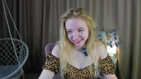 Snapshot of ida_lewiss chatting on 06/26/26, 12:37 Ida online show from 06/26/26, 12:37