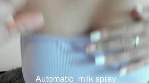 Snapshot of idarazanin24 chatting on 02/22/26, 08:02 Idara Zanin online show from 02/22/26, 08:02