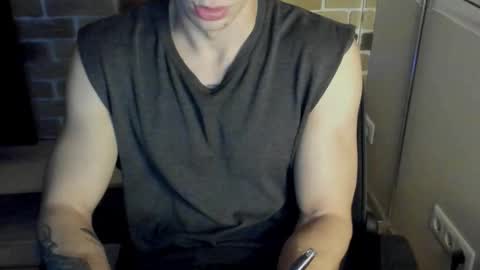 yo online show from 11/18/25, 08:24