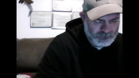 Snapshot of idkwhyidothis348732 chatting on 01/26/25, 06:37 idkwhyidothis348732 online show from 01/26/25, 06:37