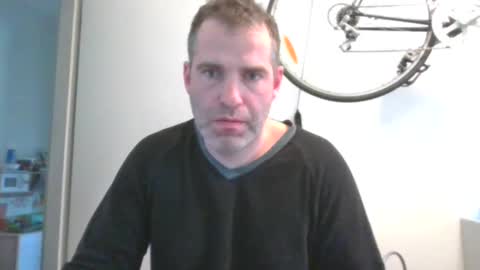 idontknowwhy1 online show from 03/12/25, 08:41