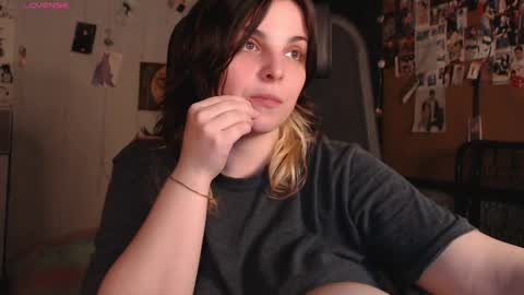 Snapshot of idontknowwhyjojo chatting on 05/24/26, 10:26 Saya online show from 05/24/26, 10:26