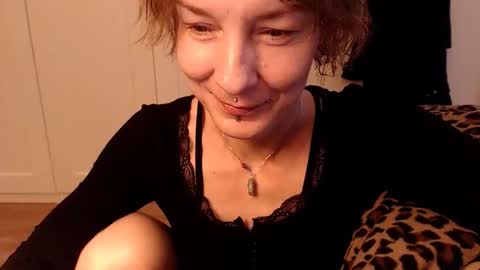Snapshot of ifk_donkeysfr chatting on 10/18/25, 05:21 Ifk Donkeys online show from 10/18/25, 05:21
