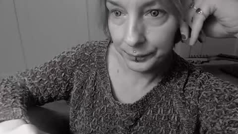 Snapshot of ifk_donkeysfr chatting on 11/26/25, 05:36 Ifk Donkeys online show from 11/26/25, 05:36
