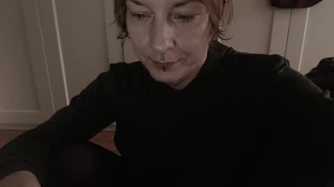 Snapshot of ifk_donkeysfr chatting on 11/29/25, 12:19 Ifk Donkeys online show from 11/29/25, 12:19