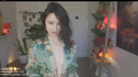 Belle online show from 04/01/26, 10:05