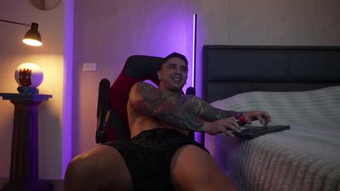 Igor scott online show from 10/31/25, 02:12