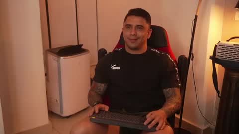 Snapshot of igor_scott chatting on 07/04/26, 12:39 Igor scott online show from 07/04/26, 12:39