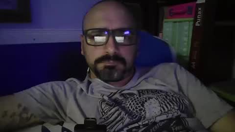 igorargen4 online show from 10/11/25, 12:54