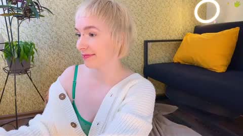 Emmy  help me reach 100 thumbs up online show from 02/17/25, 10:07