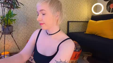 Emmy  help me reach 100 thumbs up online show from 02/28/25, 05:48