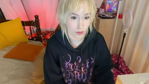 Emmy  help me reach 100 thumbs up online show from 03/22/26, 07:28