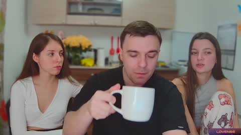 Julia and Mira online show from 01/23/25, 06:45