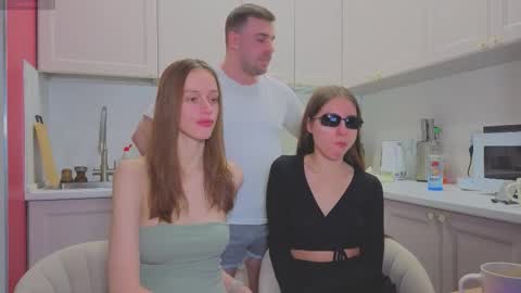 Julia and Mira online show from 11/21/25, 10:47