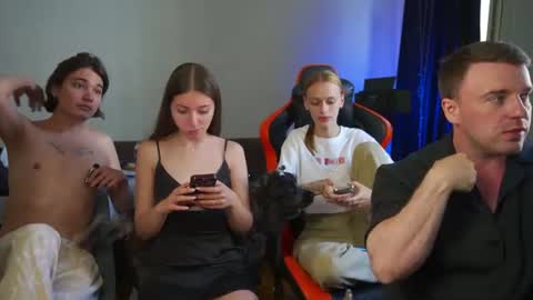 Snapshot of ihavepaws33 chatting on 06/28/26, 11:38 Julia and Mira online show from 06/28/26, 11:38