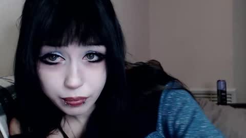 iiiiiiis online show from 10/06/25, 09:34