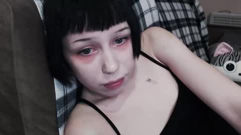 iiiiiiis online show from 10/30/25, 04:36