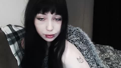 iiiiiiis online show from 01/16/26, 12:47