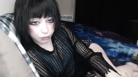 iiiiiiis online show from 02/17/26, 07:42