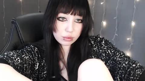 iiiiiiis online show from 03/08/26, 12:53