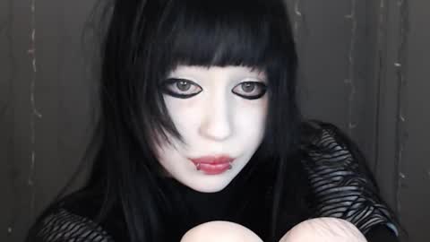 iiiiiiis online show from 03/17/26, 09:40