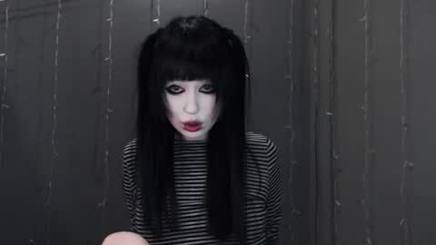 iiiiiiis online show from 03/20/26, 02:22