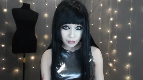 iiiiiiis online show from 04/09/26, 07:52