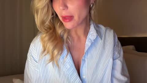 Ivy online show from 01/11/25, 02:09