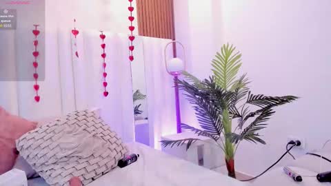 Zoe online show from 02/18/26, 03:46