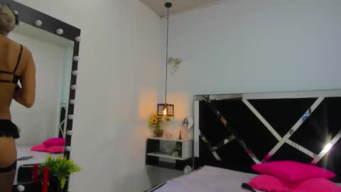 Isabella online show from 09/26/25, 01:37